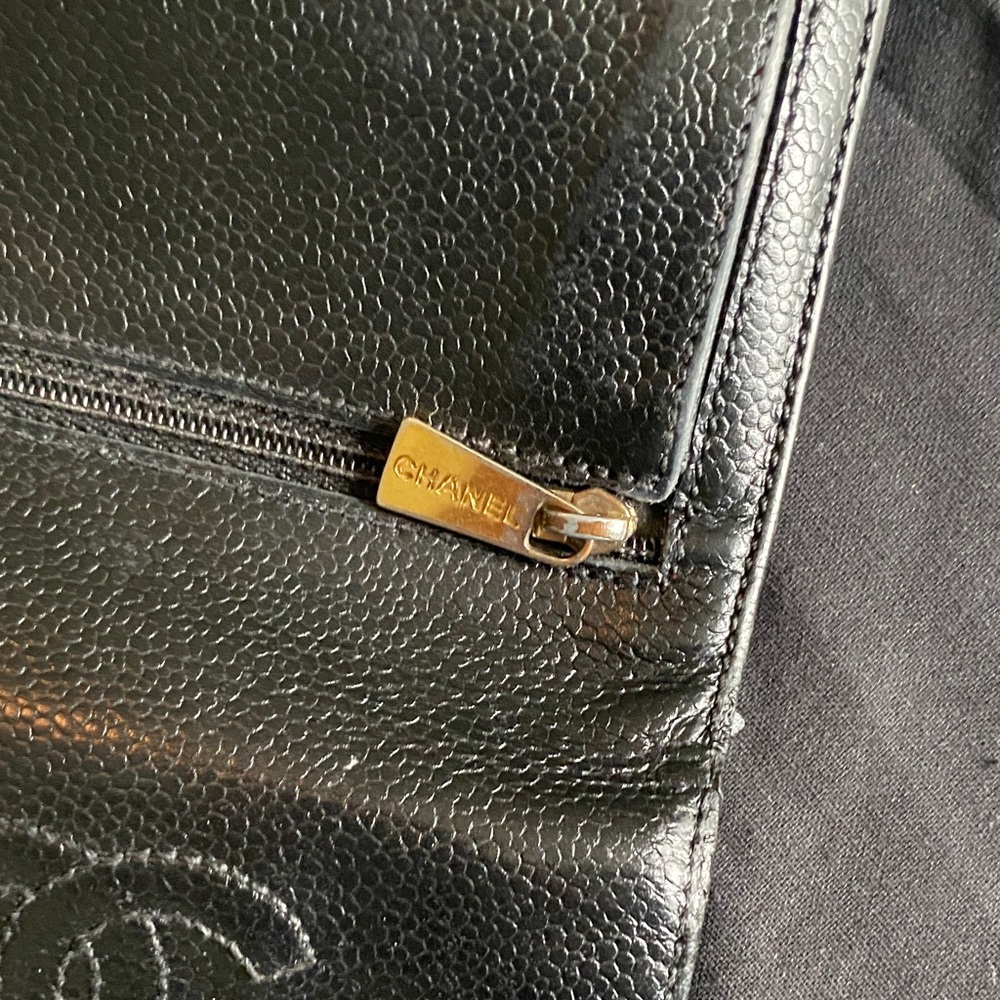 Chanel Textured Black Wallet - Picture 7 of 9
